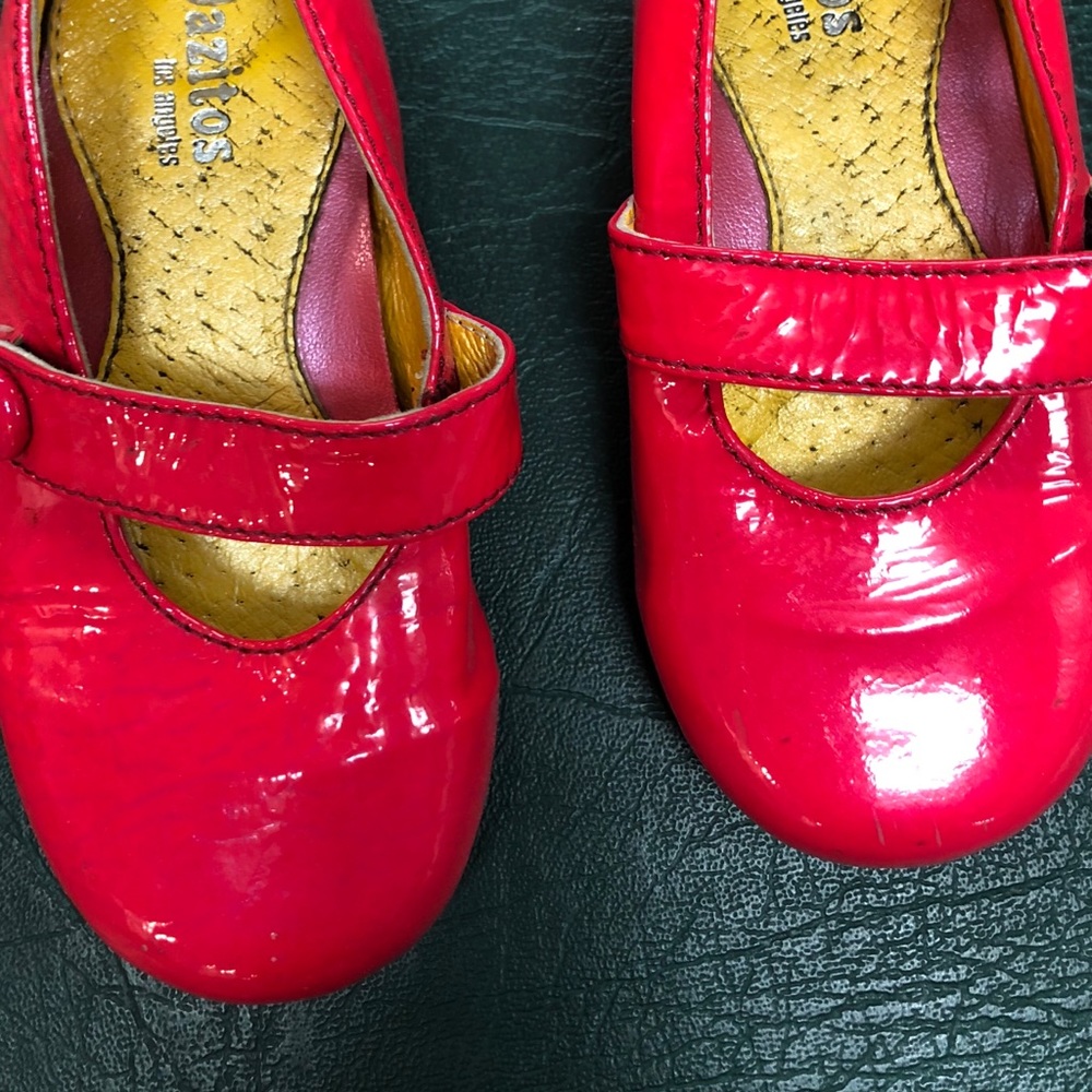 Pazitos Patent Mary Janes. Patent Poppy Sz 3